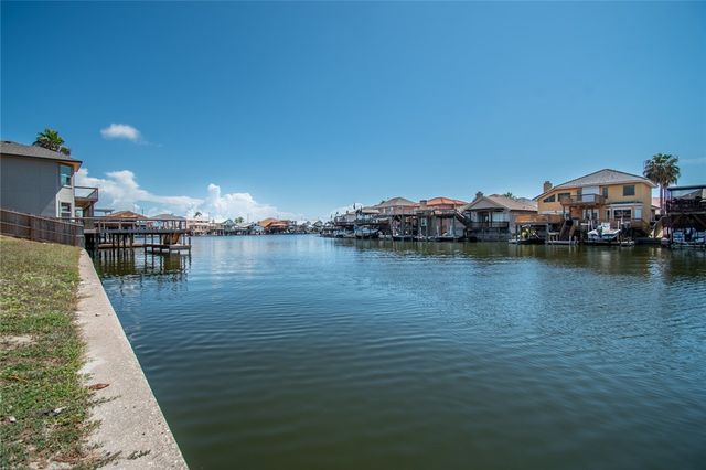 15342 Key Largo Ct, Corpus Christi, TX 78418