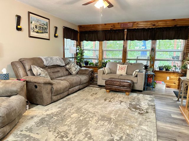 19722 Riverlane, Wheatland, MO 65779