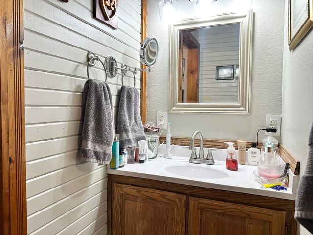 19722 Riverlane, Wheatland, MO 65779