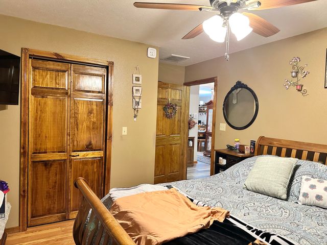 19722 Riverlane, Wheatland, MO 65779