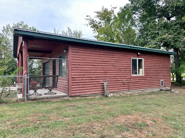 19722 Riverlane, Wheatland, MO 65779