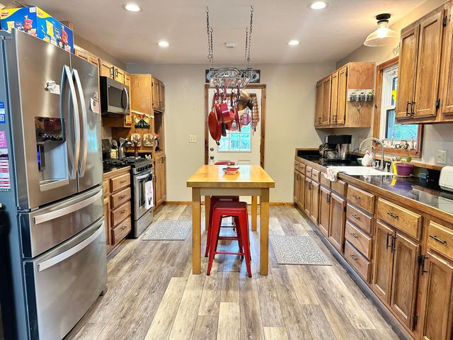 19722 Riverlane, Wheatland, MO 65779