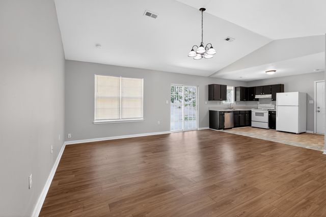 1852 Tamara Way, Spartanburg, SC 29301