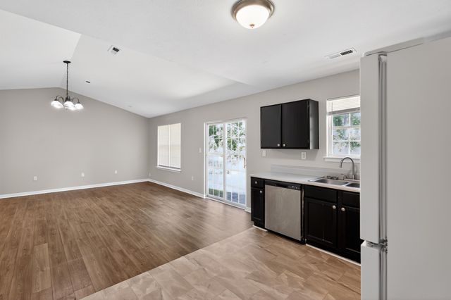 1852 Tamara Way, Spartanburg, SC 29301