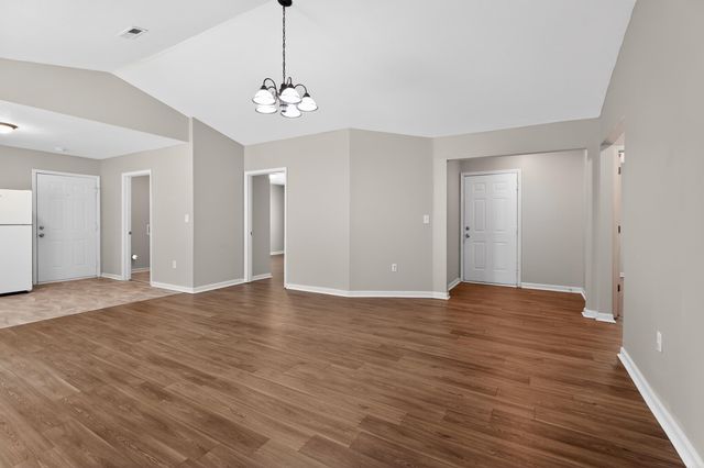 1852 Tamara Way, Spartanburg, SC 29301