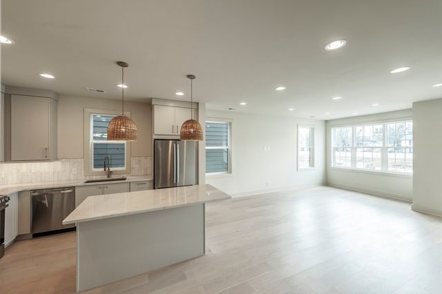 313 Edith Cir, Nashville, TN 37208