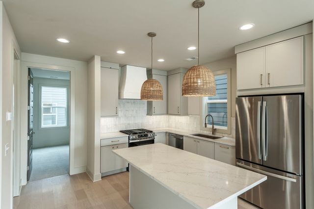 313 Edith Cir, Nashville, TN 37208