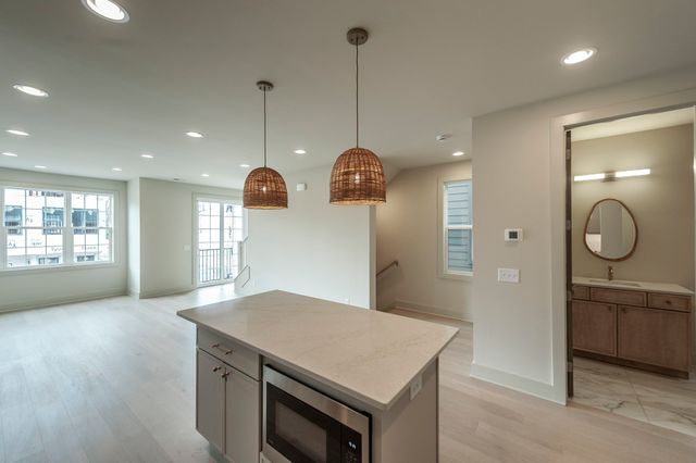 313 Edith Cir, Nashville, TN 37208