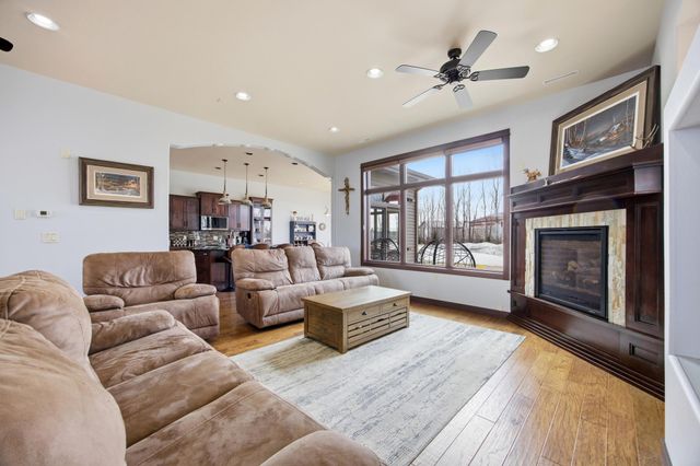 16496 42nd Street SE, Mapleton, ND 58059