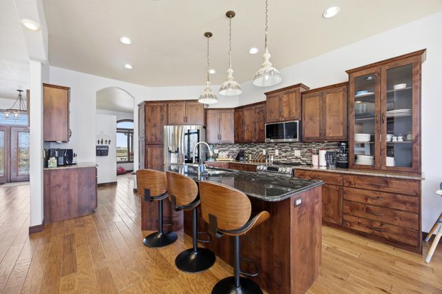 16496 42nd Street SE, Mapleton, ND 58059