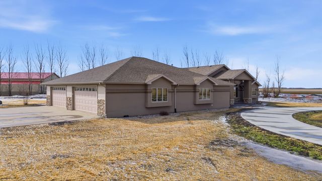16496 42nd Street SE, Mapleton, ND 58059