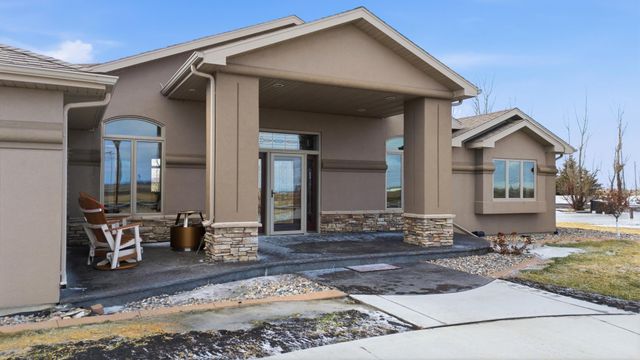 16496 42nd Street SE, Mapleton, ND 58059