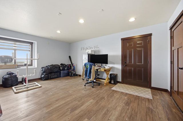 16496 42nd Street SE, Mapleton, ND 58059