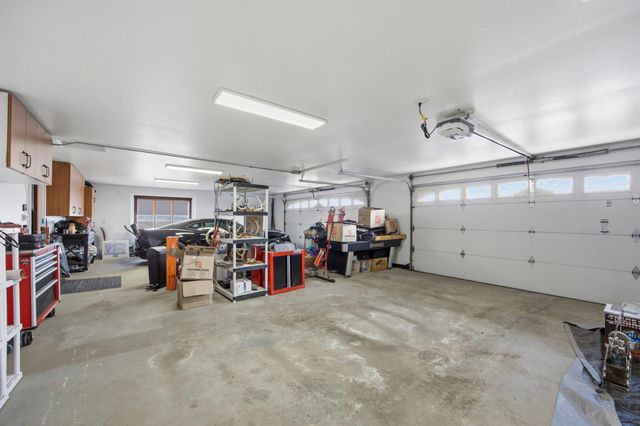 16496 42nd Street SE, Mapleton, ND 58059
