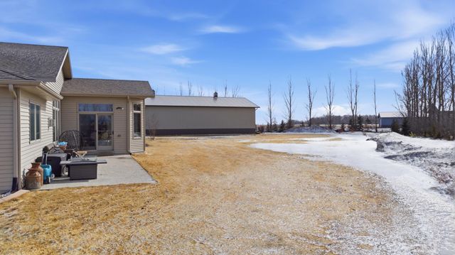 16496 42nd Street SE, Mapleton, ND 58059