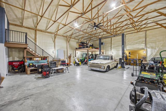 16496 42nd Street SE, Mapleton, ND 58059