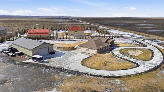 16496 42nd Street SE, Mapleton, ND 58059