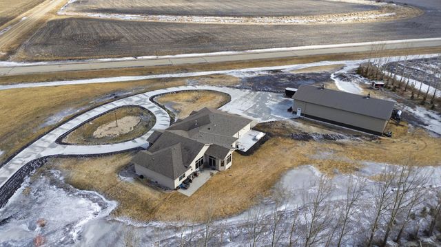 16496 42nd Street SE, Mapleton, ND 58059