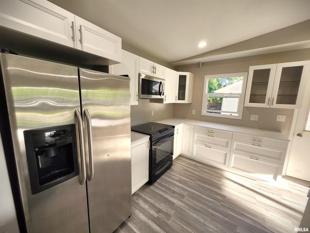 716 N Trade Wind Drive, Peoria, IL 61604