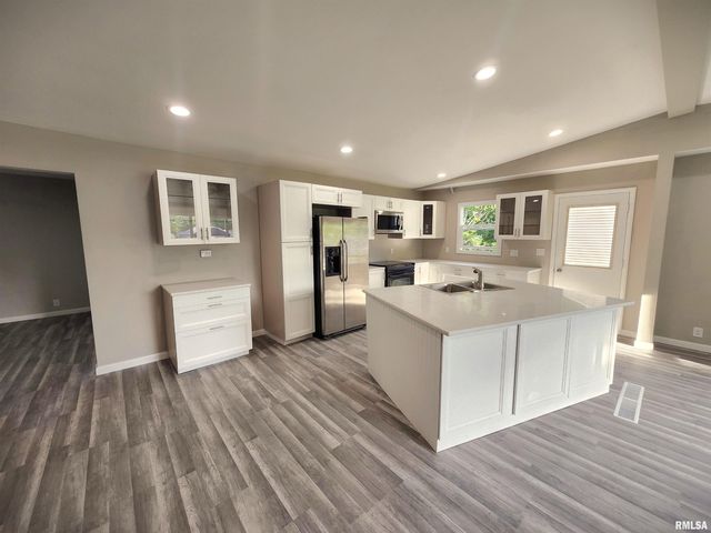 716 N Trade Wind Drive, Peoria, IL 61604