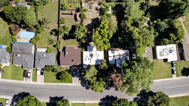 1220 Douglas Rd, Stockton, CA 95207