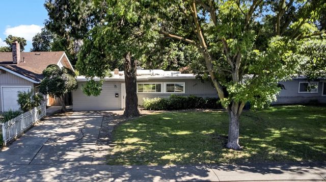 1220 Douglas Rd, Stockton, CA 95207