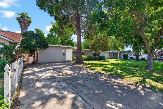 1220 Douglas Rd, Stockton, CA 95207