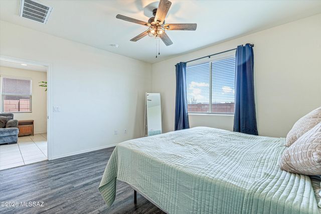 11296 S Weismann Drive, Vail, AZ 85641