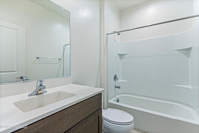 11296 S Weismann Drive, Vail, AZ 85641