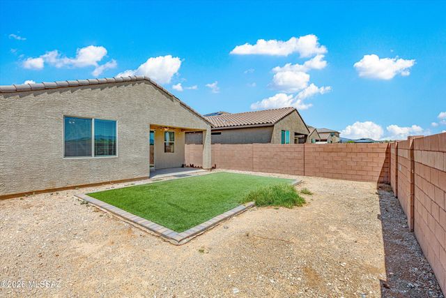 11296 S Weismann Drive, Vail, AZ 85641