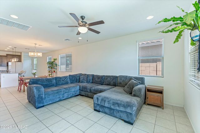 11296 S Weismann Drive, Vail, AZ 85641