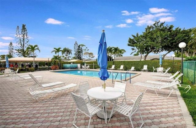 2400 Malayan Dr 94-D, Delray Beach, FL 33445