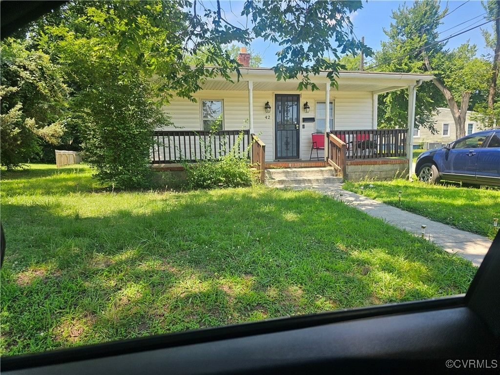 42 N Old Church St, Petersburg, VA 23803