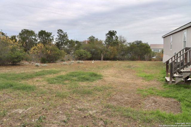 18707 County Road 5736, Castroville, TX 78009