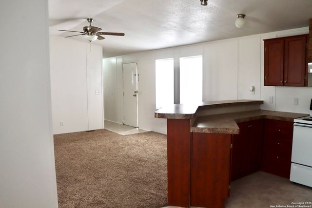 18707 County Road 5736, Castroville, TX 78009