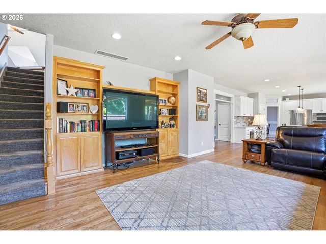 13906 Nw 51ST Ct, Vancouver, WA 98685