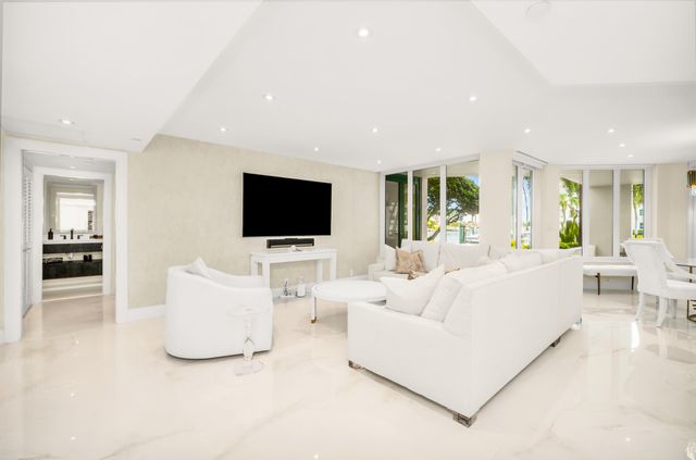 100 SE 5TH Avenue 103, Boca Raton, FL 33432