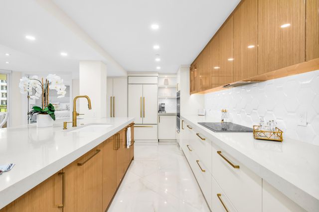 100 SE 5TH Avenue 103, Boca Raton, FL 33432