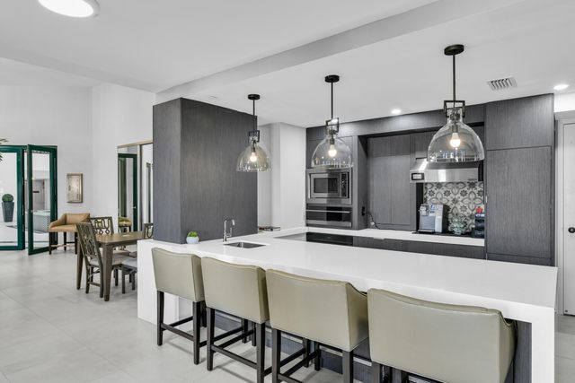 100 SE 5TH Avenue 103, Boca Raton, FL 33432