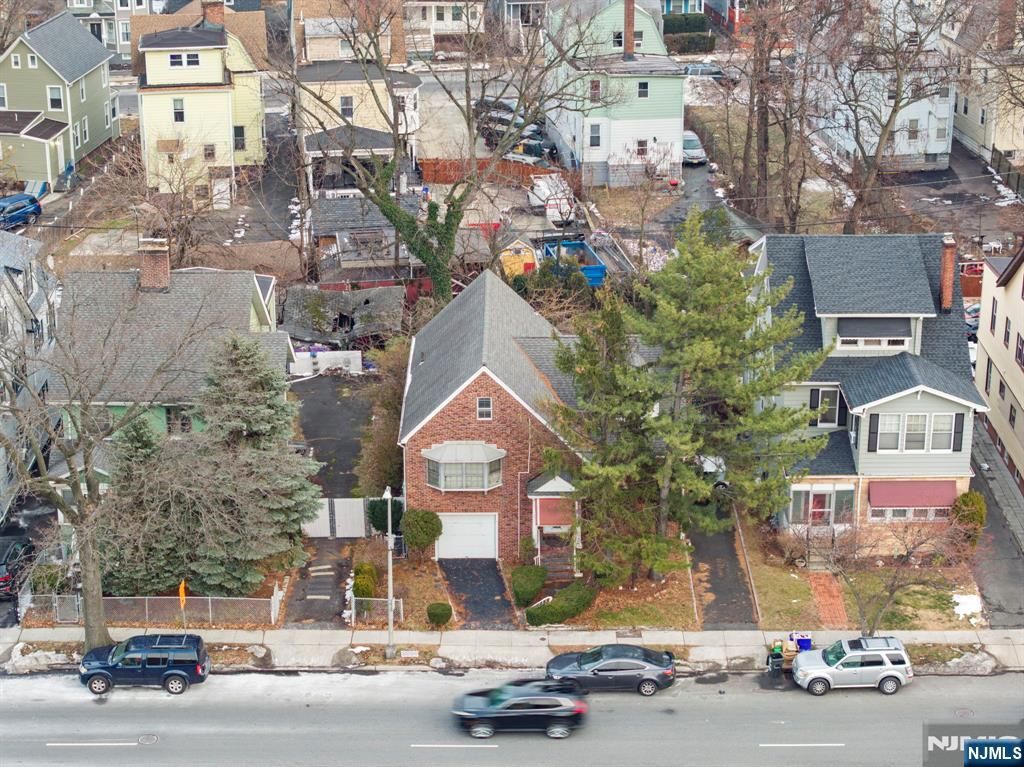 220 Oraton Parkway, East Orange, NJ 07017