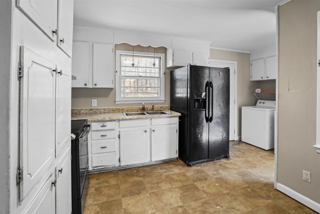 329 Earl Drive, Spartanburg, SC 29306