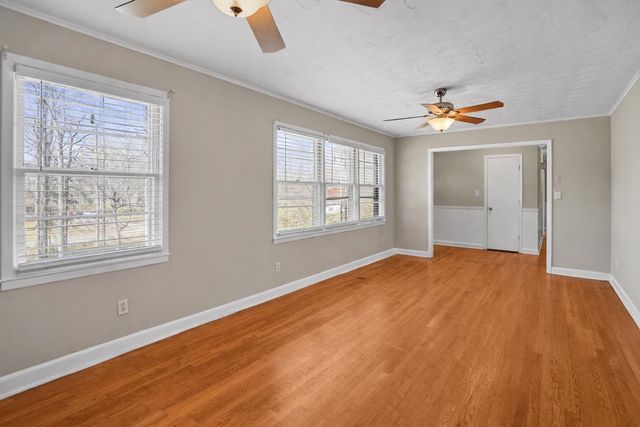 329 Earl Drive, Spartanburg, SC 29306