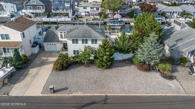 19 Drake Way, Toms River, NJ 08753