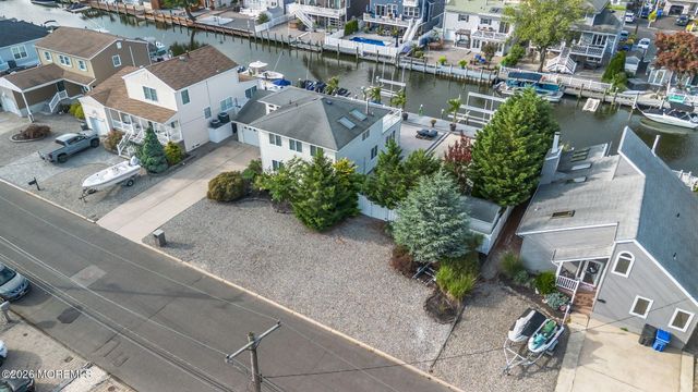 19 Drake Way, Toms River, NJ 08753