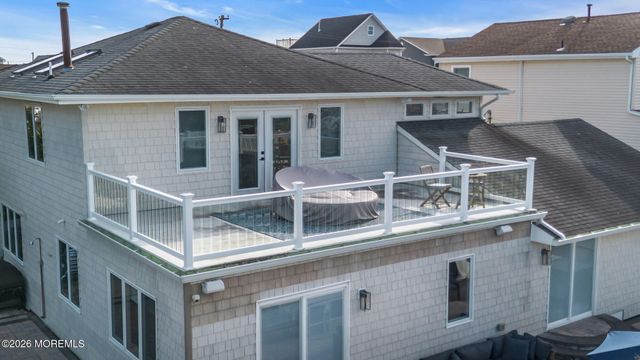 19 Drake Way, Toms River, NJ 08753