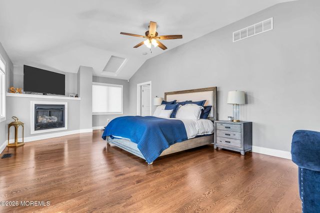 19 Drake Way, Toms River, NJ 08753