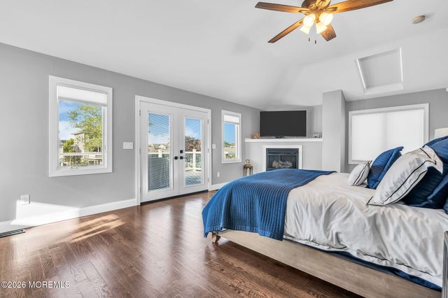 19 Drake Way, Toms River, NJ 08753