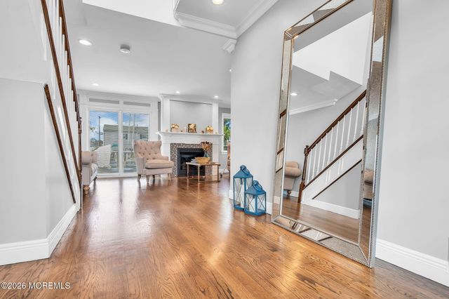 19 Drake Way, Toms River, NJ 08753