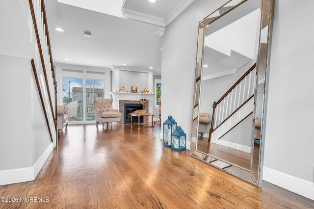 19 Drake Way, Toms River, NJ 08753