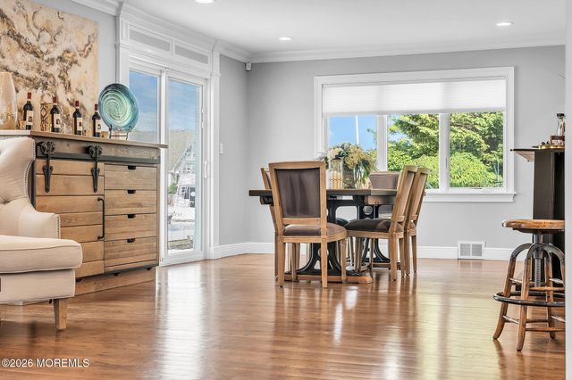 19 Drake Way, Toms River, NJ 08753